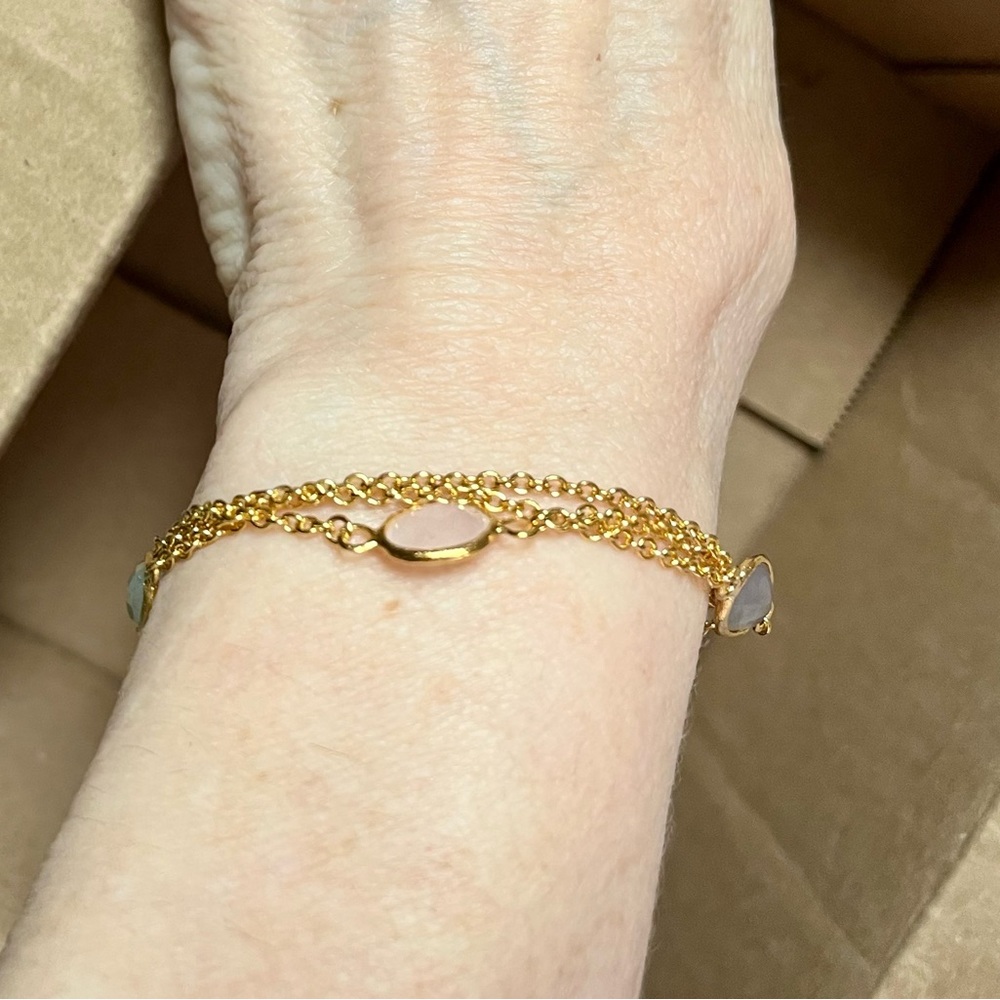 Gold tone chain gemstone bracelet Sz’s 6 1/2 -7 3/4